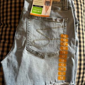 New Seven7 jeans weekend shorts 5 inch inseam